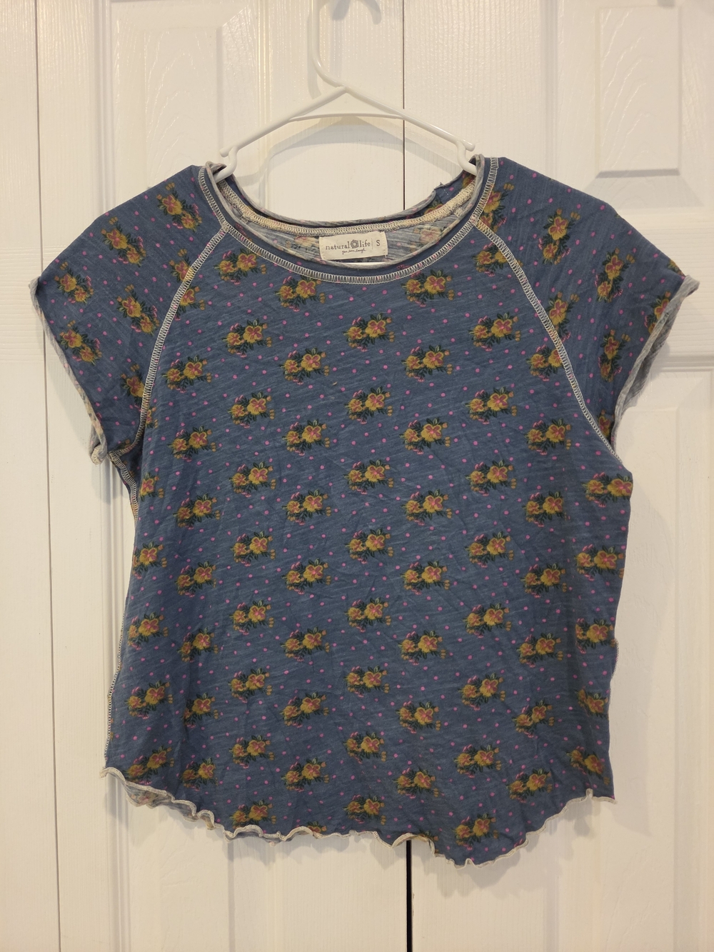NATURAL LIFE Blue Short-Sleeve Floral Tee with Pink Dot Details